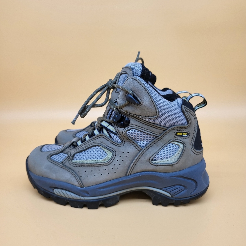 Vasque Breeze GoreTex Hiking Boots Women's Gem